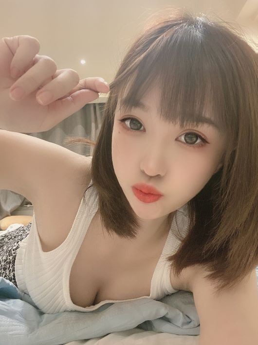 像是甜甜的小女友，撒起娇来很难扛得住
