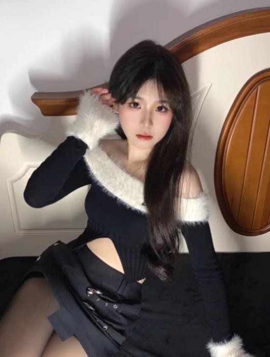 小嫩妹丝袜大长腿，操起来真带劲