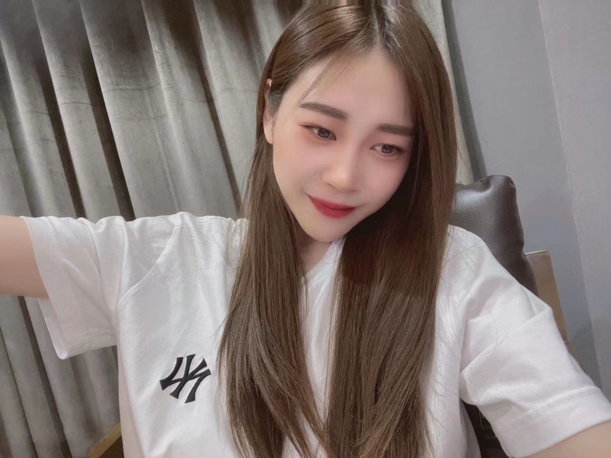 西丽最美长腿女友