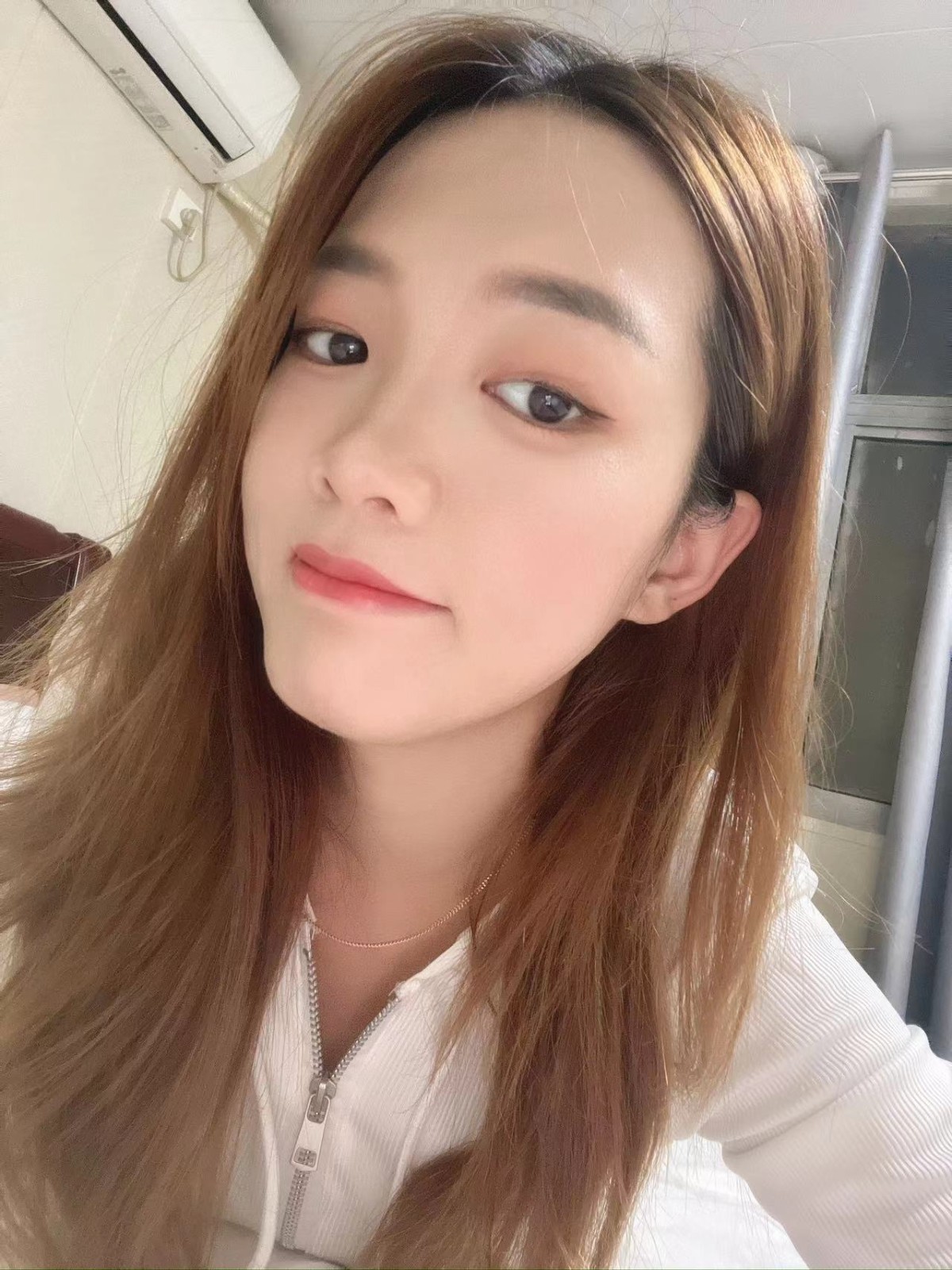 龙华热情小妹