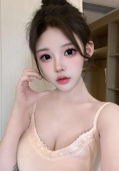 天心肤白貌美大胸妹妹