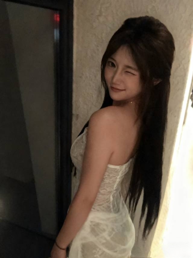 【静安区】能搞到如此嫩妹子，美滋滋的