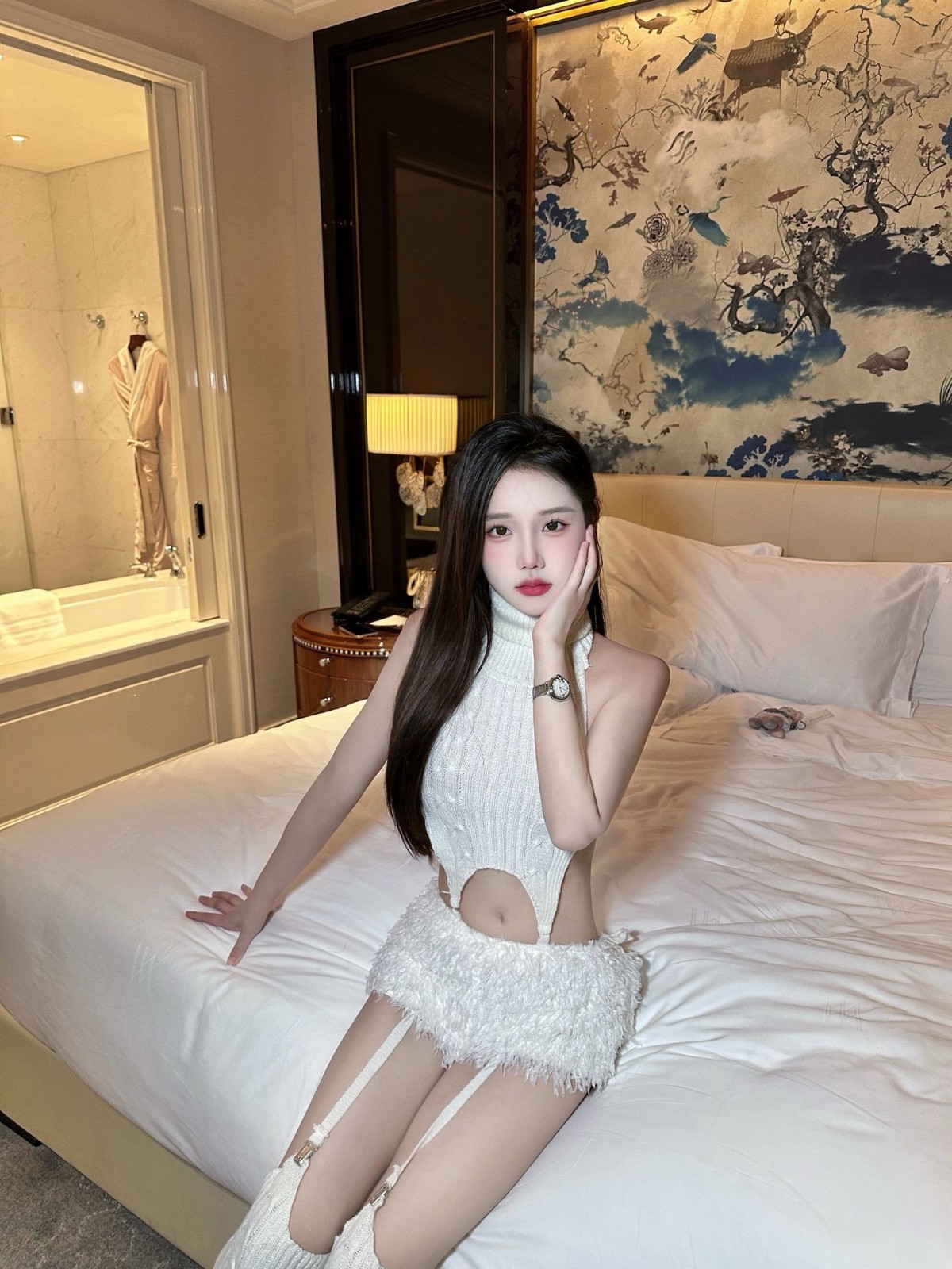小浪货白嫩肉体肏的爽