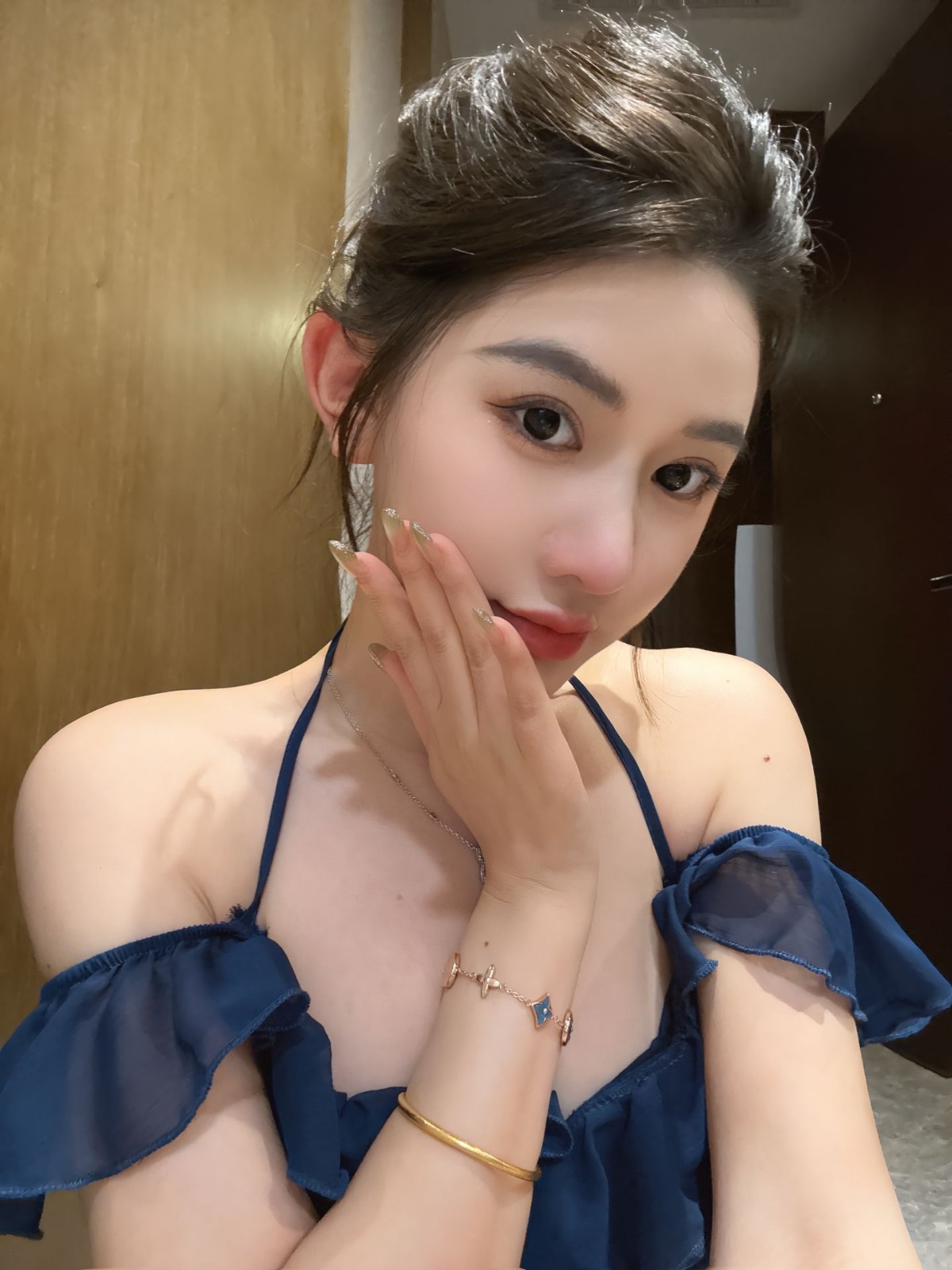 历城区妹子口活一流  床上真骚