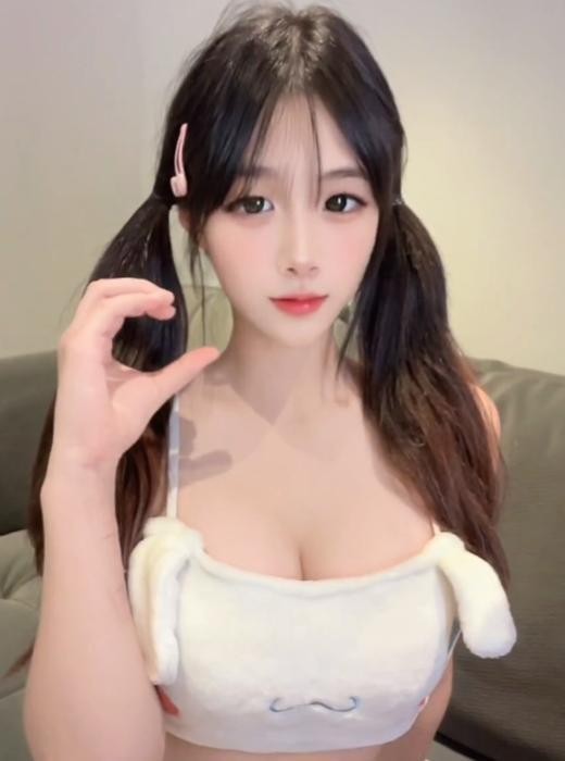 广州胸大又软口活很刺激