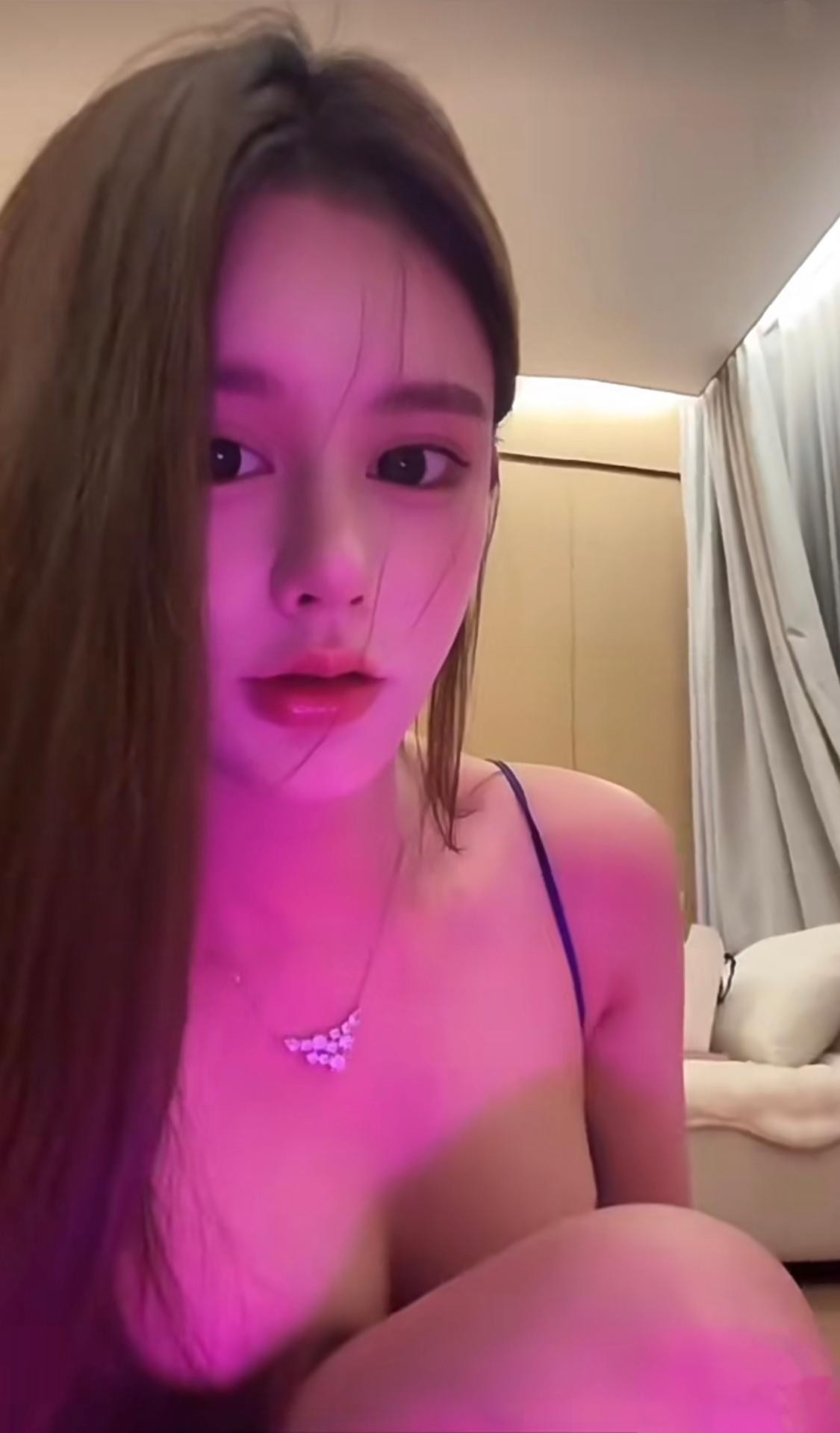 高颜值尤物