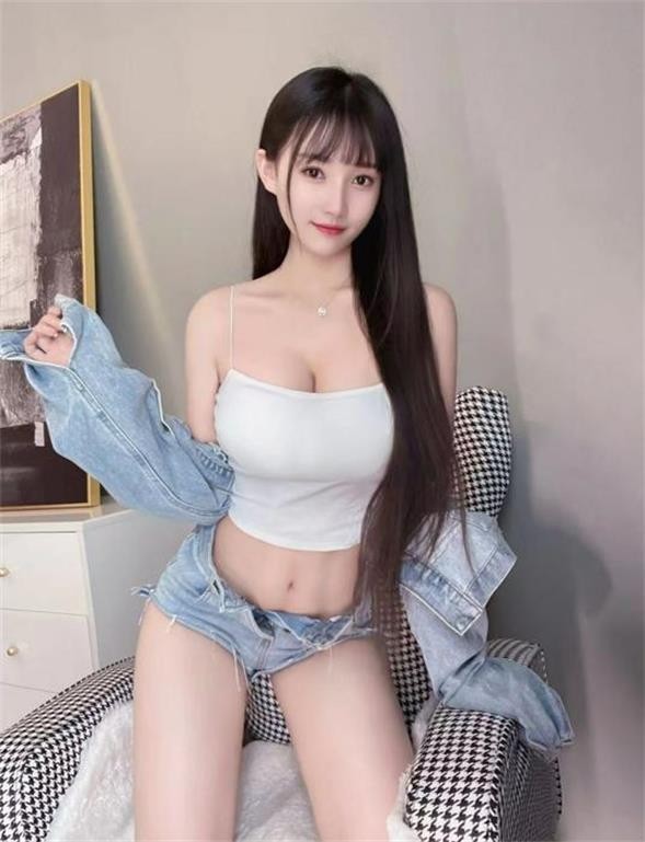 樊城二刷紧致翘臀小辣妹