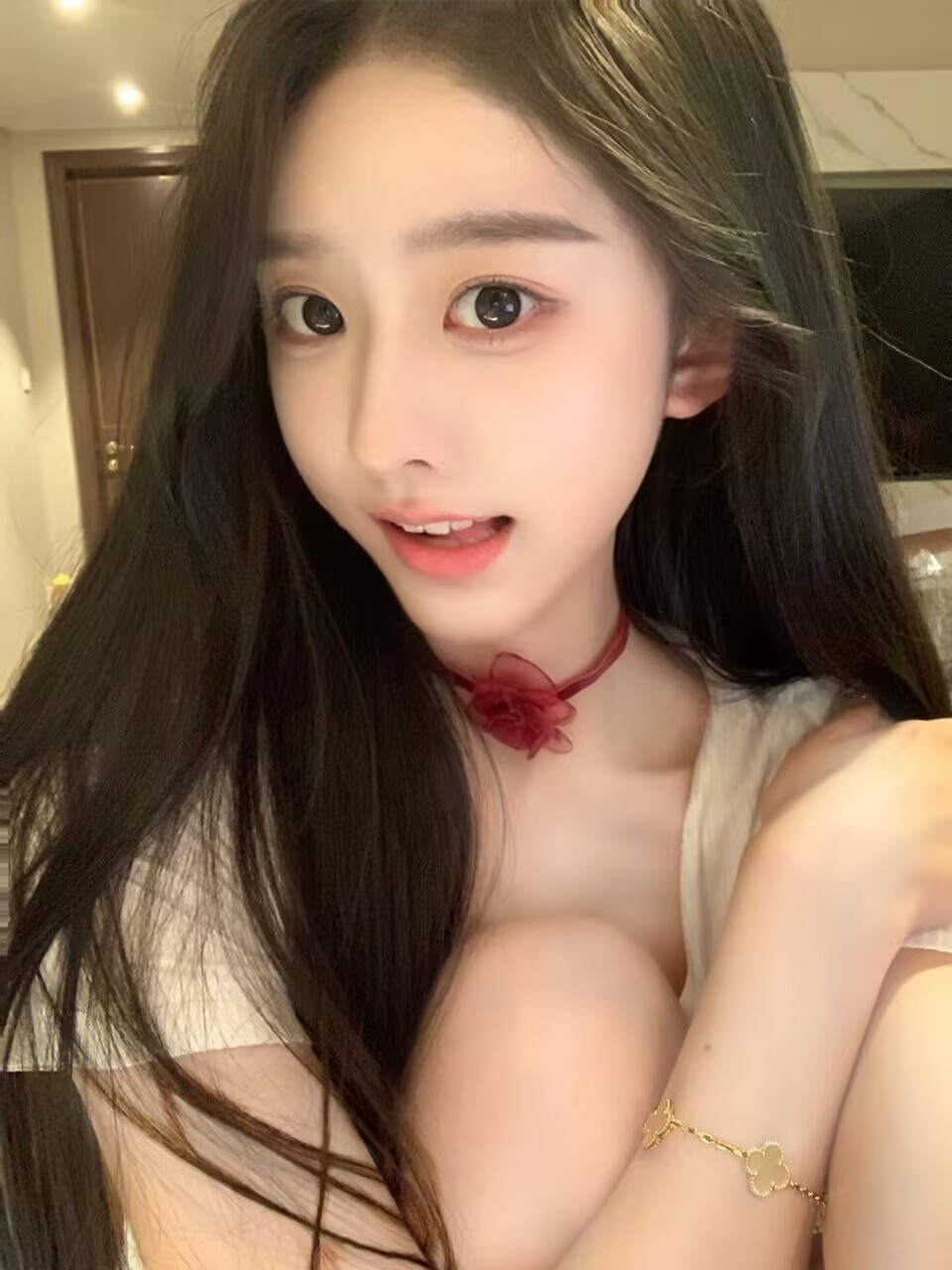 搞个甜妹小b粉粉嫩嫩户型极佳