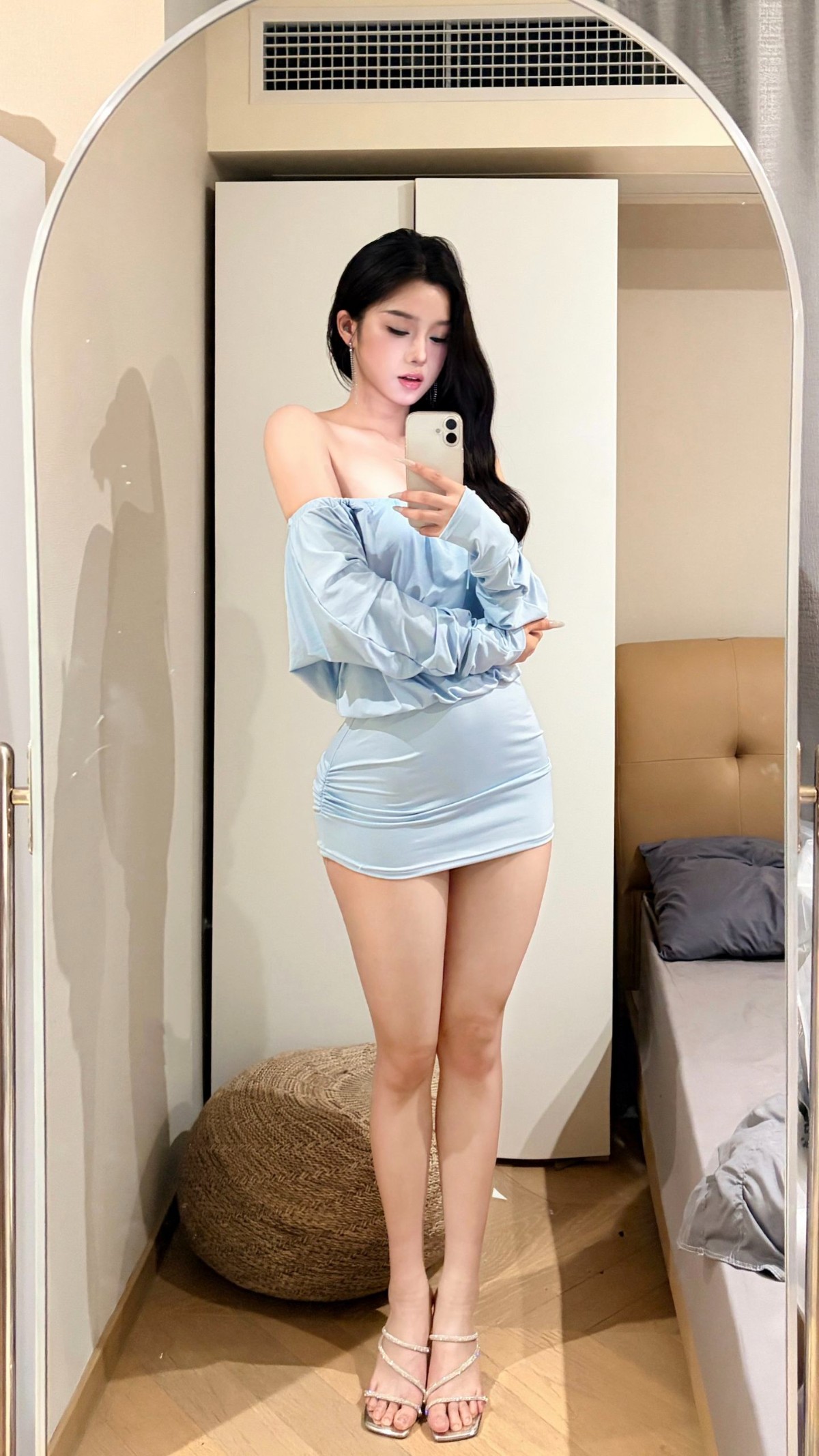 广州长腿美女玉体水嫩嫩
