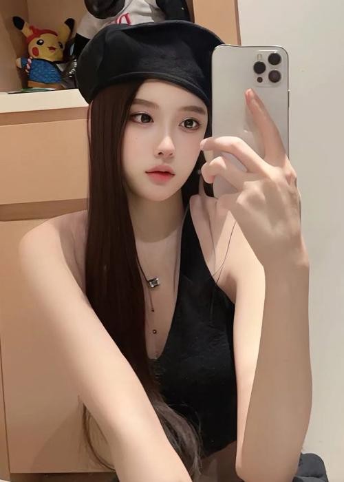 青岛气质美女颜值标致性感迷人