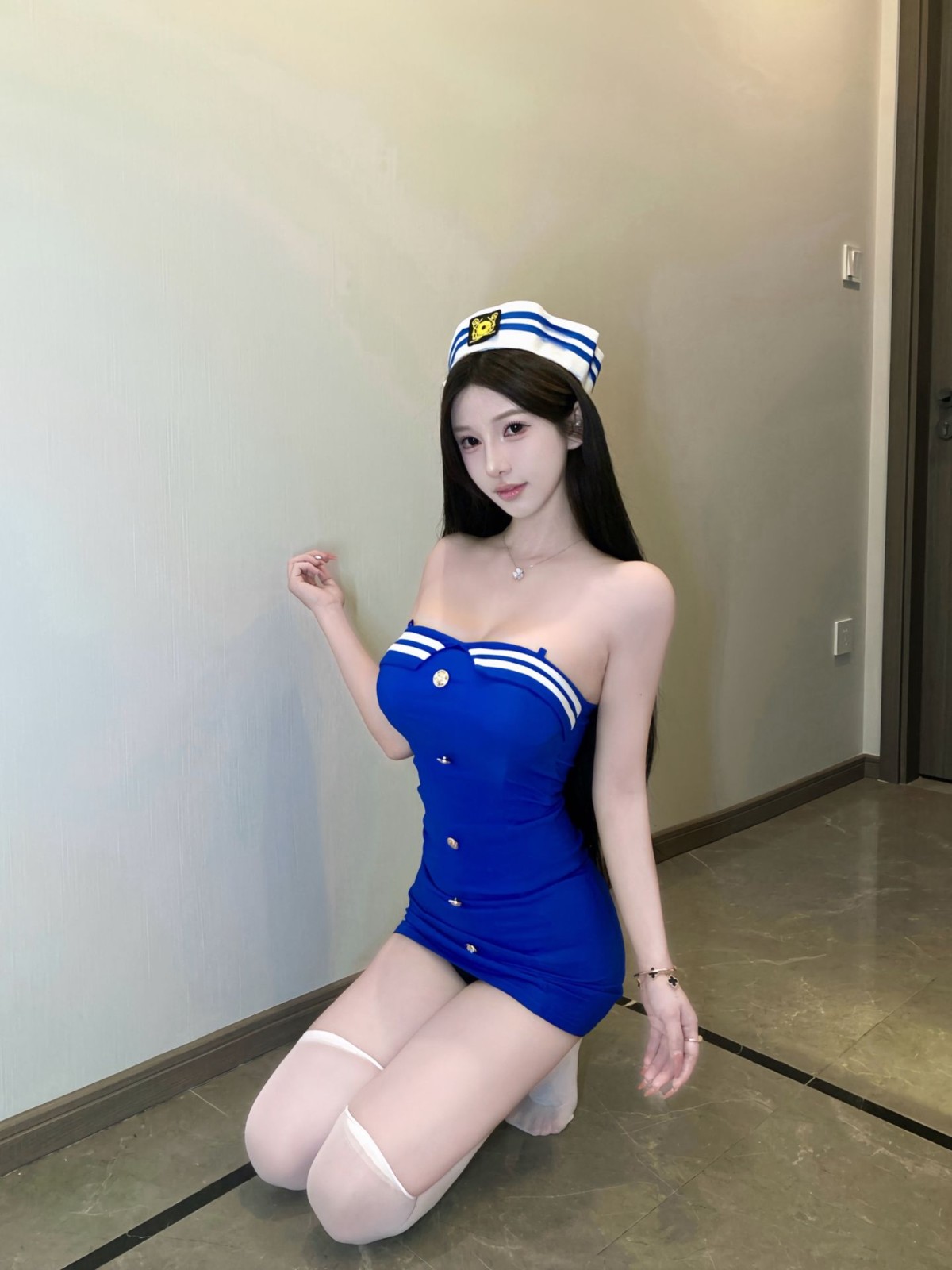 搞她，身材极品玩的开
