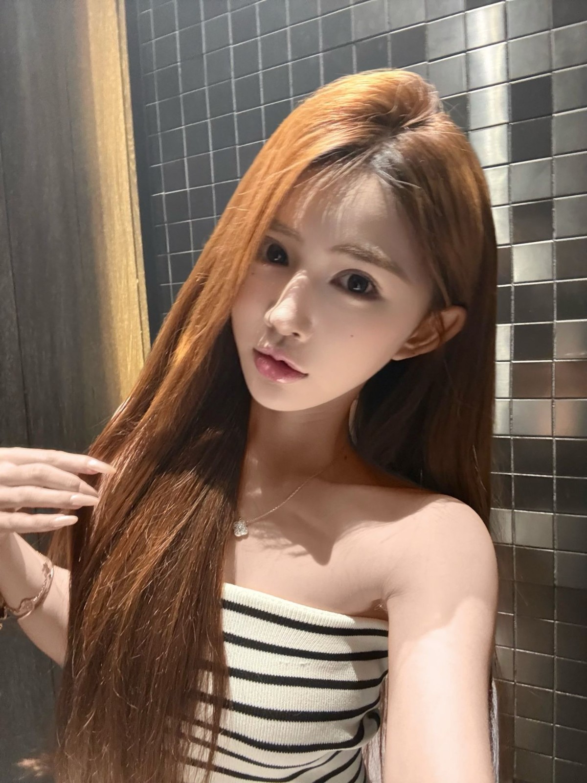 细皮嫩肉小骚妞