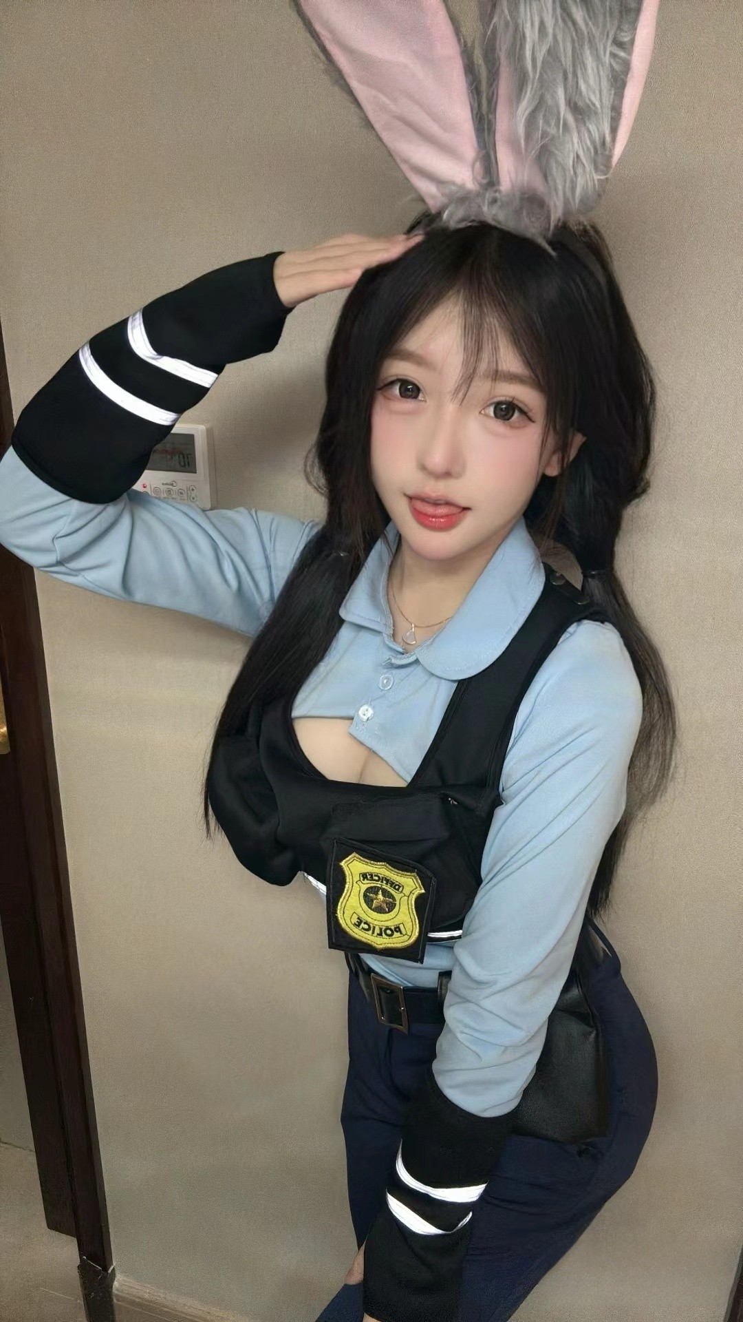 朝气十足学生妹