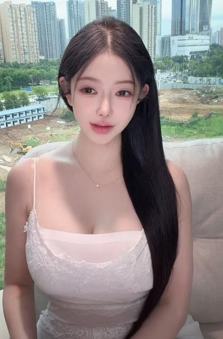 昆山胸又大又软换了N个姿势射出