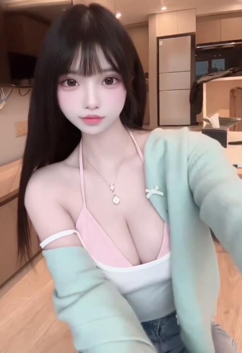 重庆性格很乖巧奶头粉色的