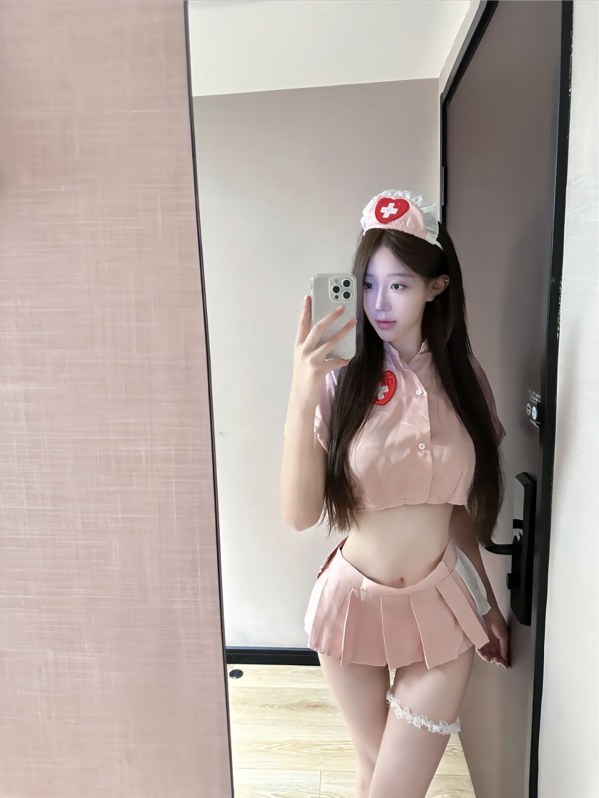 新人！嫩妹下海又骚又漂亮
