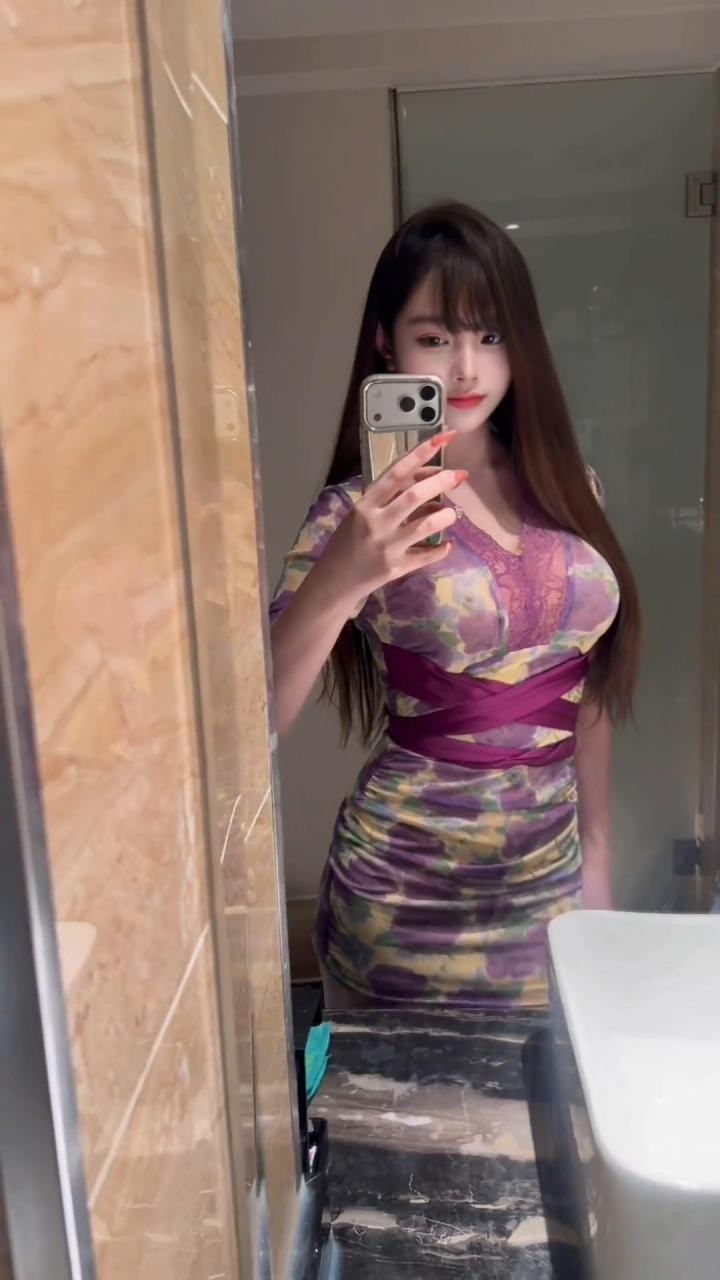 是个小妖精很会玩身材正点