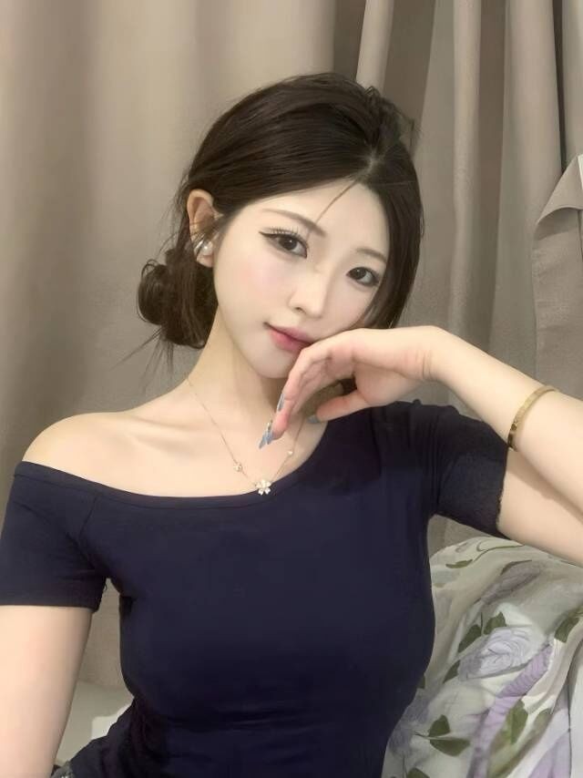 迎泽精致美女真心舒服