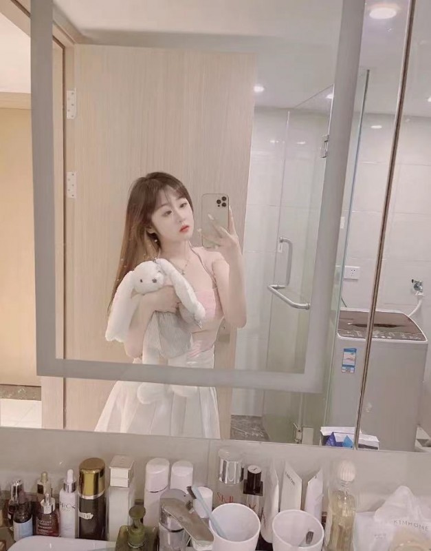 郑州-金水区刚下水小嫩妹服务好，素质高，超配合