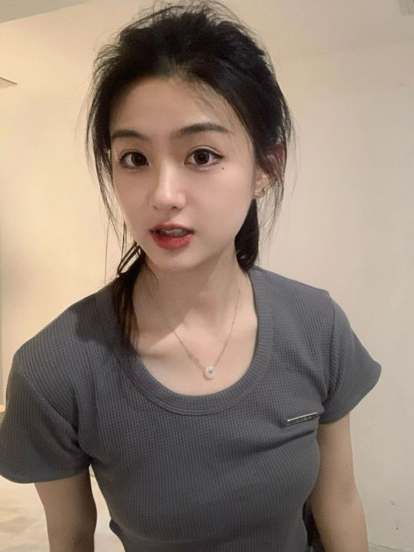 乌鲁木齐-新市区运动天使的翘臀超级紧很适合后入